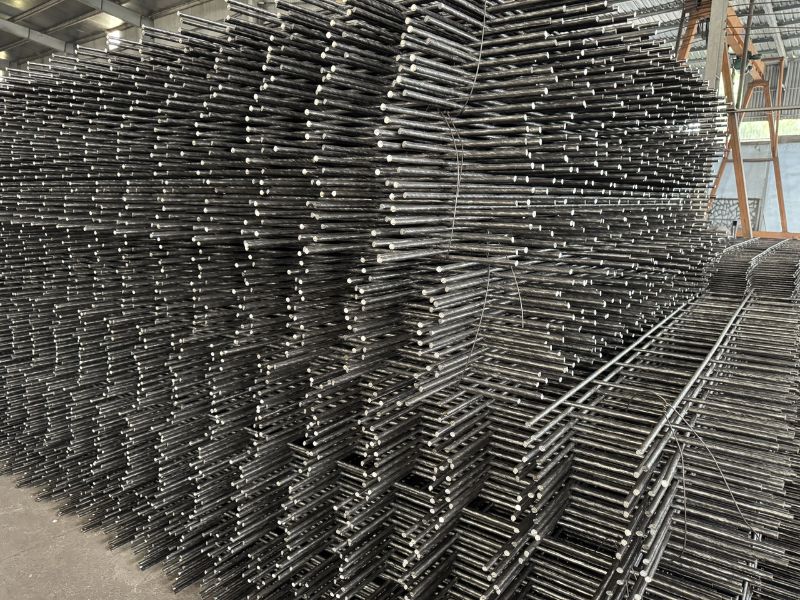 lưới hàn khổ 1m5 nặng bao nhiêu kg